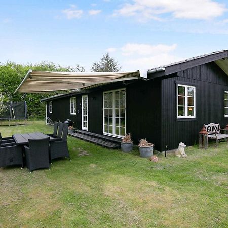 Nyistandsat Sommerhus Med Kaerlighed Og Sjael Kyndelose Luaran gambar