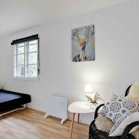 Nyistandsat Sommerhus Med Kaerlighed Og Sjael Kyndelose Luaran gambar