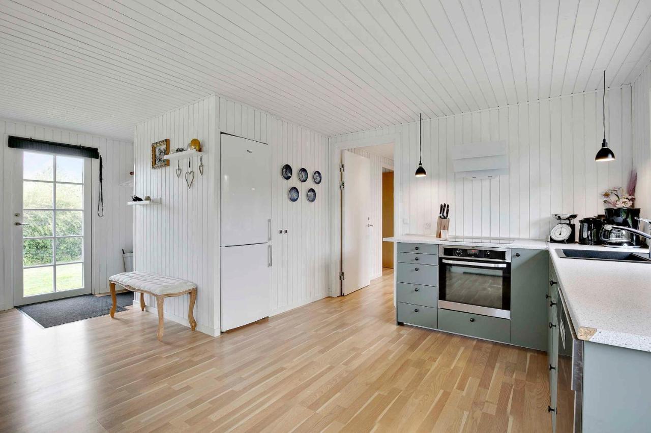 Nyistandsat Sommerhus Med Kaerlighed Og Sjael Kyndelose Luaran gambar