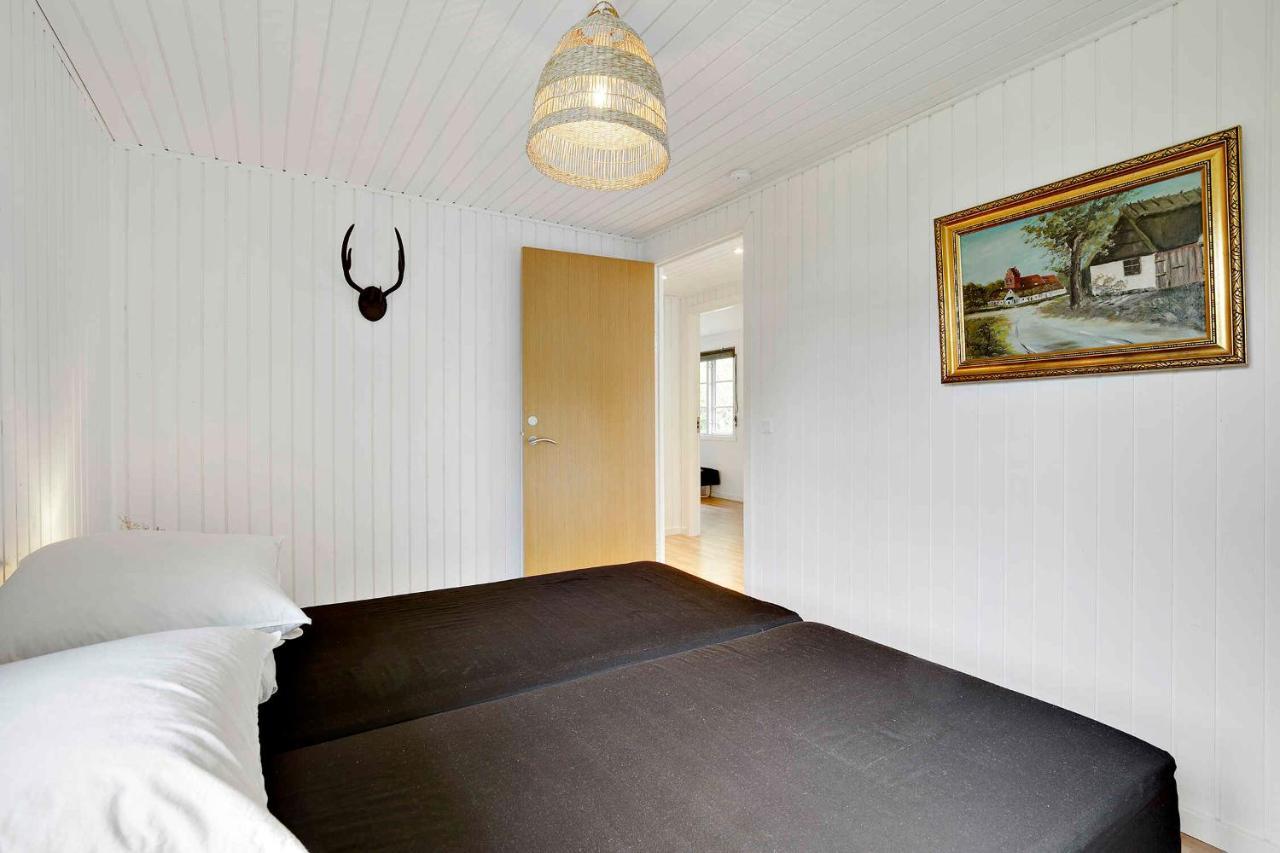 Nyistandsat Sommerhus Med Kaerlighed Og Sjael Kyndelose Luaran gambar