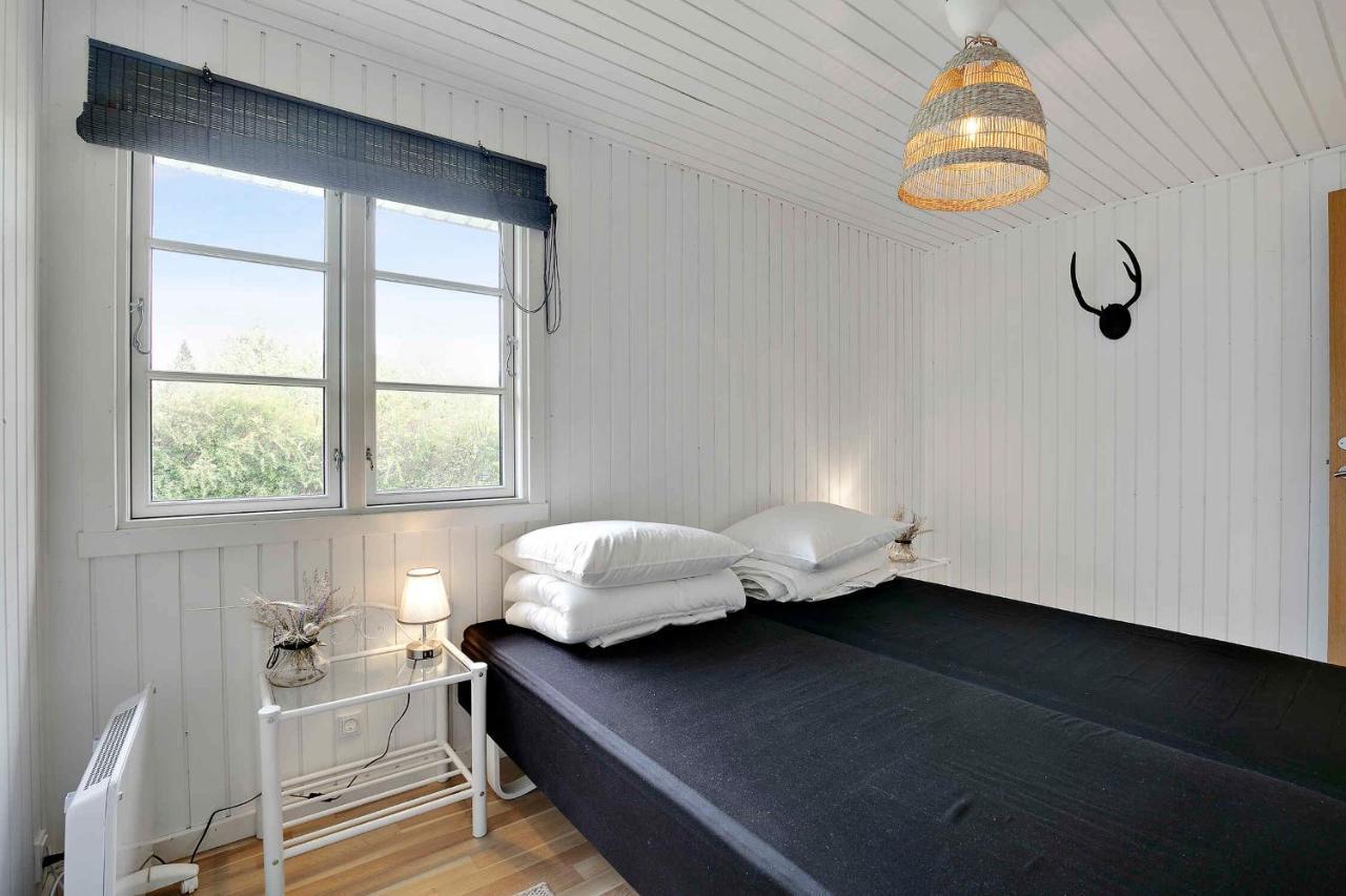 Nyistandsat Sommerhus Med Kaerlighed Og Sjael Kyndelose Luaran gambar
